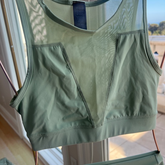 Two piece mint green short set - Picture 2 of 2